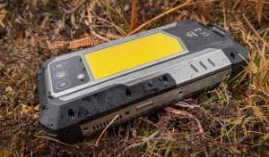 top telefoane antisoc rezistente la apa praf socuri